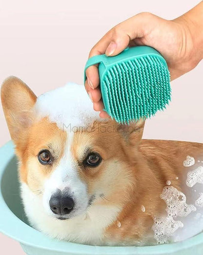 Луксозна четка BathPal за кучета с удобно захващане, идеална за къпане и почистване на влакна. | Поръчай от MamaHacker.bg