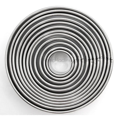 Комплект CakeCircles от 12 части, изработени от неръждаема стомана за перфектно изрязване на тестени изделия | Поръчай от MamaHacker.bg