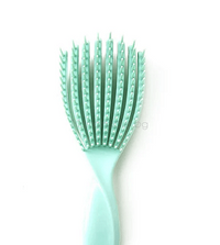 Четка за коса LuxeComb в ментова зеленина, идеална за всеки тип коса, стилен и функционален гребен | Поръчай от MamaHacker.bg