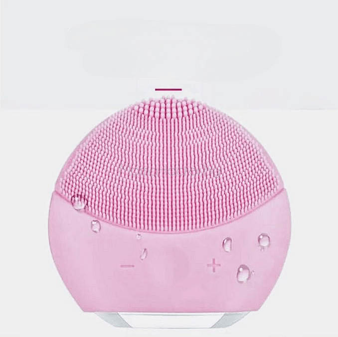 Електрическа четка SkinSaver в розов цвят, идеална за почистване на лице, премахва замърсявания, ефикасна и лесна за употреба.