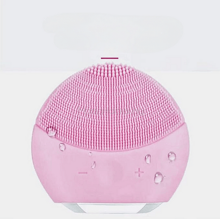 Електрическа четка SkinSaver в розов цвят, идеална за почистване на лице, премахва замърсявания, ефикасна и лесна за употреба.