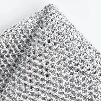 Кърпа SilverScrub с сребриста телена мрежа, иновативен аксесоар за кухня, лесно чистене, висока ефективност, устойчив материал.