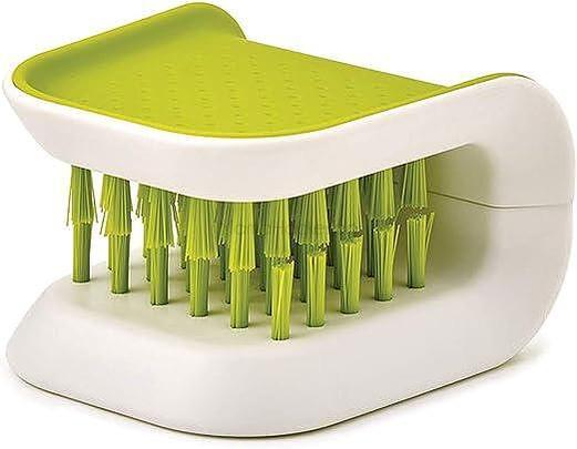 Мултифункционална четка SparkleBrush за безопасно и удобно почистване на кухненски прибори и аксесоари.