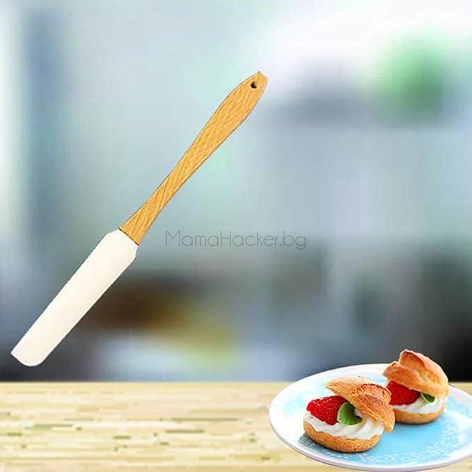 Мултифункционална шпатула CreamWhisk с дървена дръжка и силиконова глава, идеална за готвене и печене | Поръчай от MamaHacker.bg