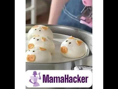 Партида сладки кифли във форма на прасенца, готови за сервиране в кухнята | иновативни кухненски аксесоари от MamaHacker.bg