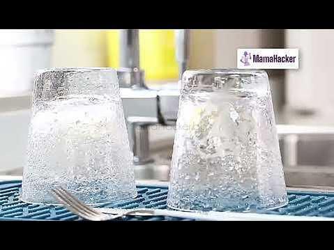 Силиконова подложка DryMat за отцеждане на вода, кухненски аксесоари, практични решения, защита на плотове, лесно чистене.