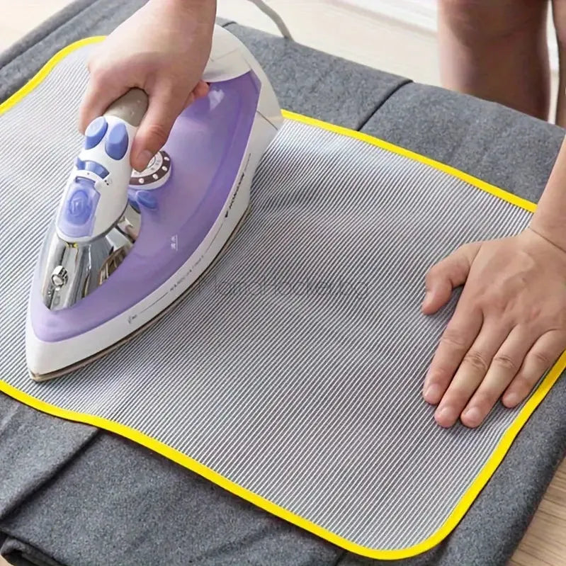 Протектор за гладене на дрехи с висока защита, идеален за перфектно гладене без следи, безопасен за уреди.