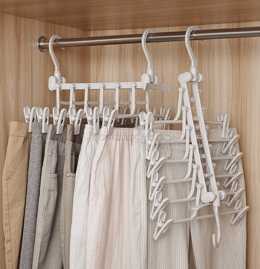 Сгъваема закачалка ClosetMax за дънки и панталони, организиране на гардероба, икономия на пространство, удобство и лесно съхранение.