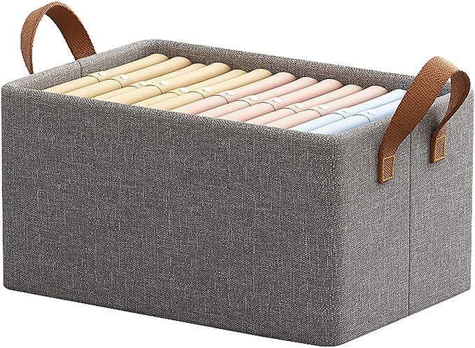 Органайзер за гардероб WardrobeBox с дръжки, идеален за подреждане на дрехи и аксесоари. Практично и удобно решение.