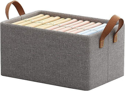 Органайзер за гардероб WardrobeBox с дръжки, идеален за подреждане на дрехи и аксесоари. Практично и удобно решение.